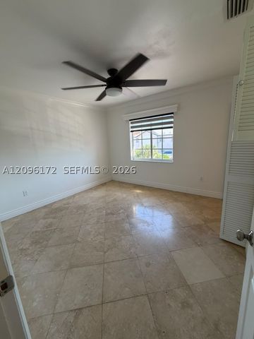 2375 W 74th St 105-6, Hialeah, FL 33016