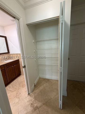 2375 W 74th St 105-6, Hialeah, FL 33016