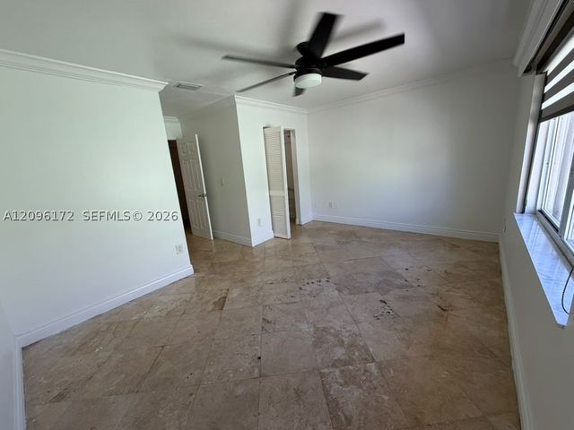 2375 W 74th St 105-6, Hialeah, FL 33016