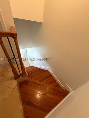 2375 W 74th St 105-6, Hialeah, FL 33016