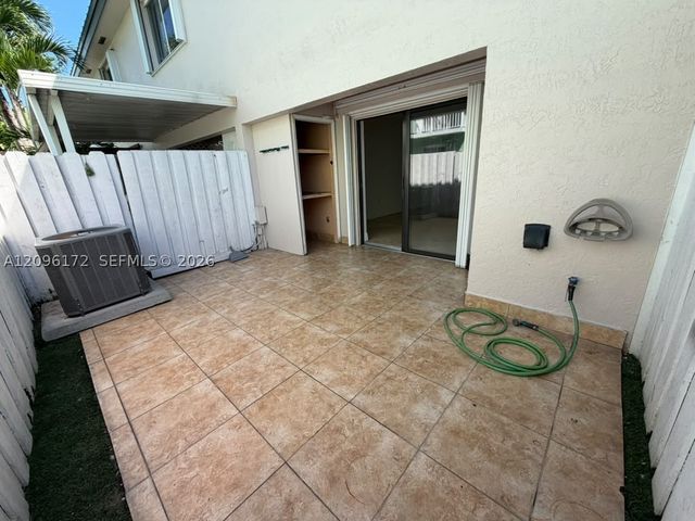 2375 W 74th St 105-6, Hialeah, FL 33016