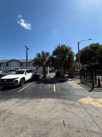 2375 W 74th St 105-6, Hialeah, FL 33016