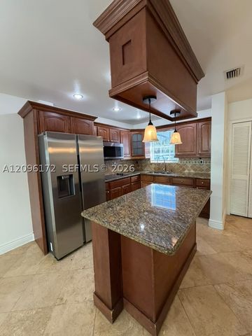 2375 W 74th St 105-6, Hialeah, FL 33016