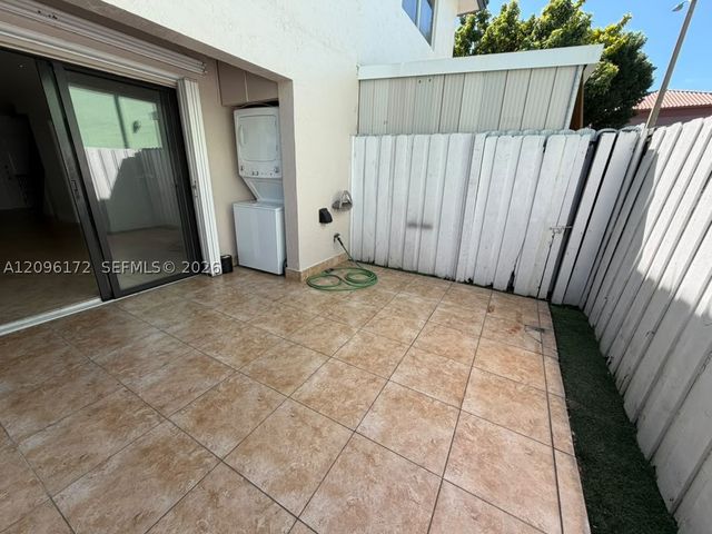 2375 W 74th St 105-6, Hialeah, FL 33016