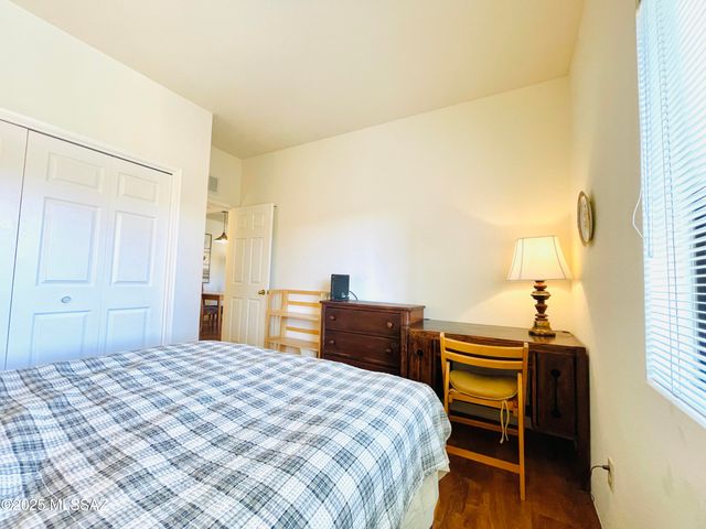 5750 N Camino Esplendora Apt 203, Tucson, AZ 85718