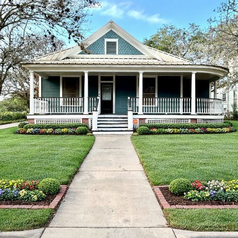 609 E Corpus Christi St, Beeville, TX 78102