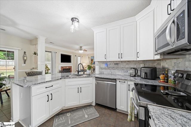 696 Timber Walk Drive, Simpsonville, SC 29681
