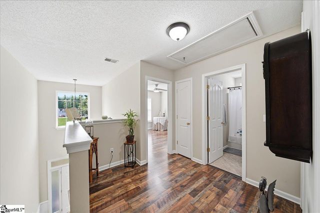 696 Timber Walk Drive, Simpsonville, SC 29681