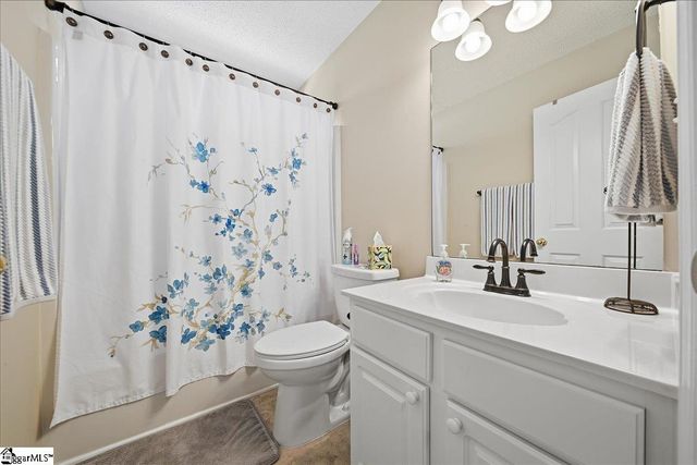 696 Timber Walk Drive, Simpsonville, SC 29681
