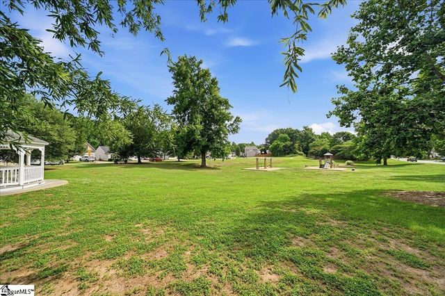 696 Timber Walk Drive, Simpsonville, SC 29681