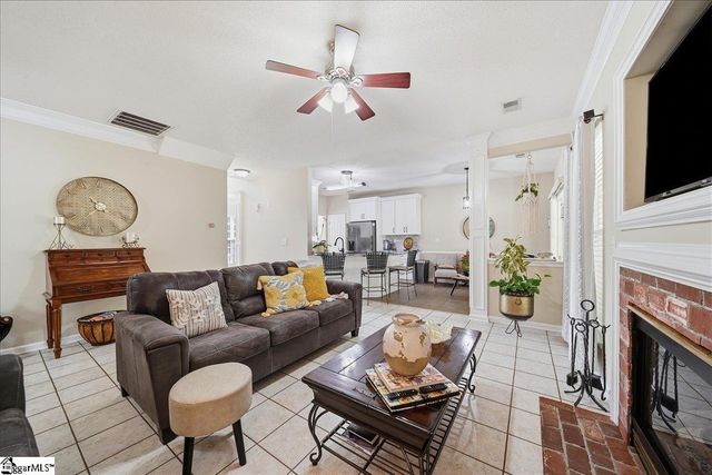 696 Timber Walk Drive, Simpsonville, SC 29681