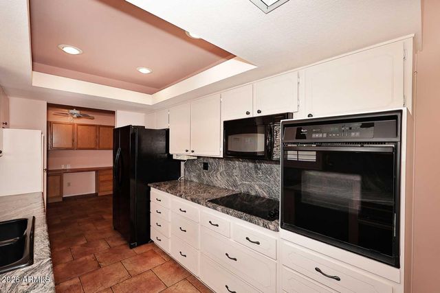 18403 N CONESTOGA Drive, Sun City, AZ 85373