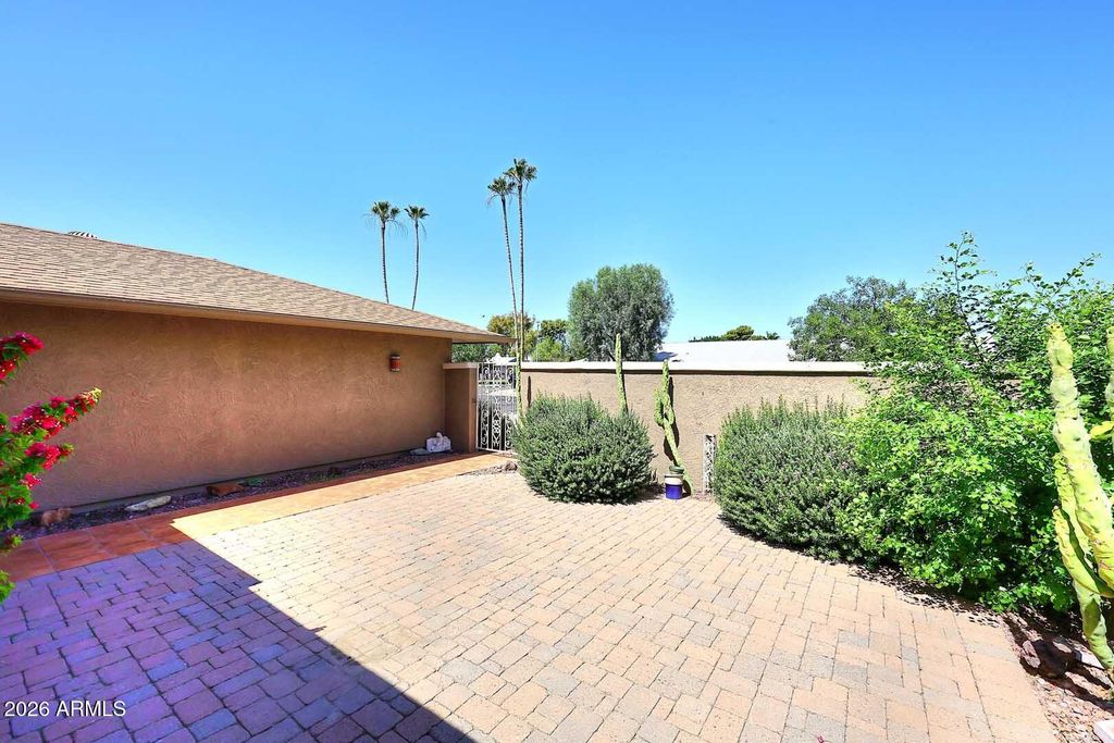18403 N CONESTOGA Drive, Sun City, AZ 85373 — photo 2
