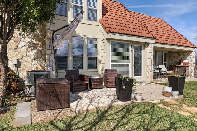 200 Free Rein 17, Horseshoe Bay, TX 78657