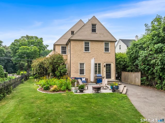 400 Buena Vista Road, Fairfield, CT 06825