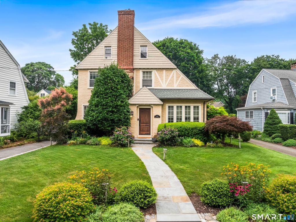 400 Buena Vista Road, Fairfield, CT 06825