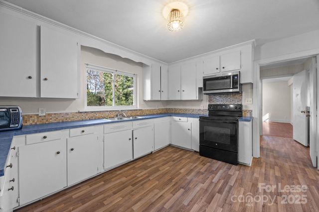 7010 Monroe Road, Charlotte, NC 28212