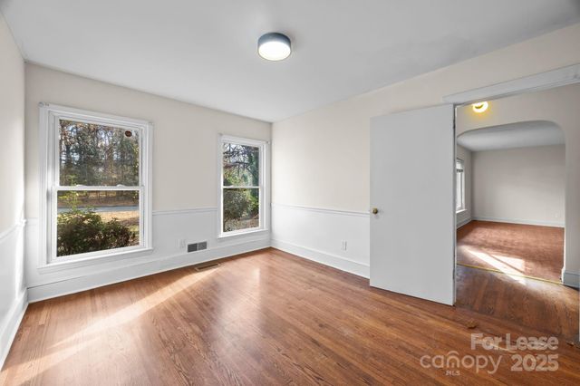 7010 Monroe Road, Charlotte, NC 28212