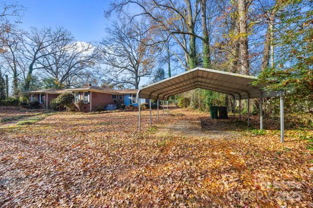 7010 Monroe Road, Charlotte, NC 28212