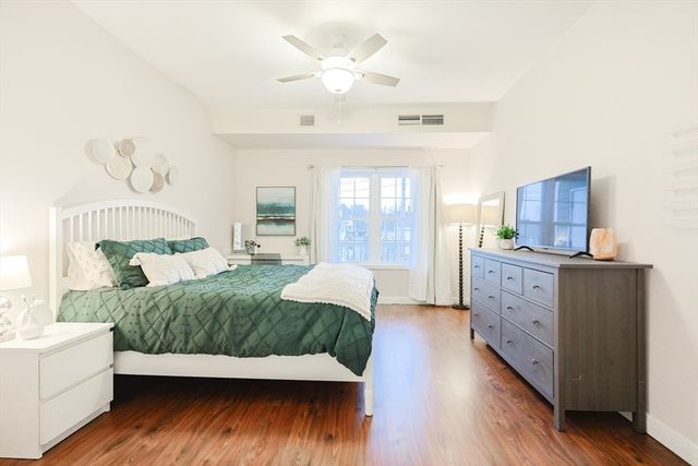 8 Walnut St 209, Peabody, MA 01960