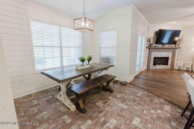 2000 Stonehendge Drive, Brandon, MS 39042