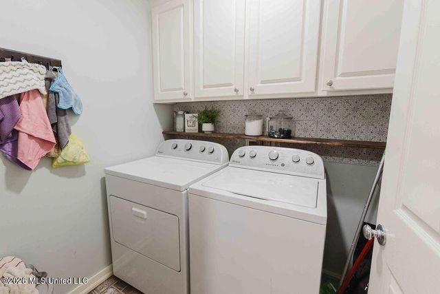 2000 Stonehendge Drive, Brandon, MS 39042