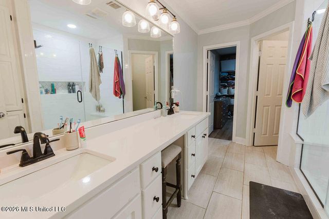 2000 Stonehendge Drive, Brandon, MS 39042