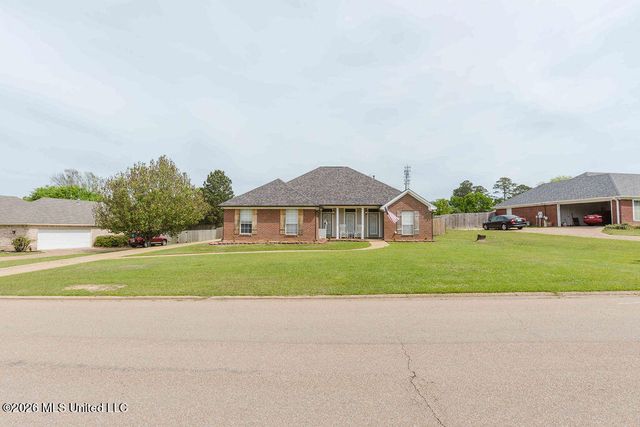 2000 Stonehendge Drive, Brandon, MS 39042