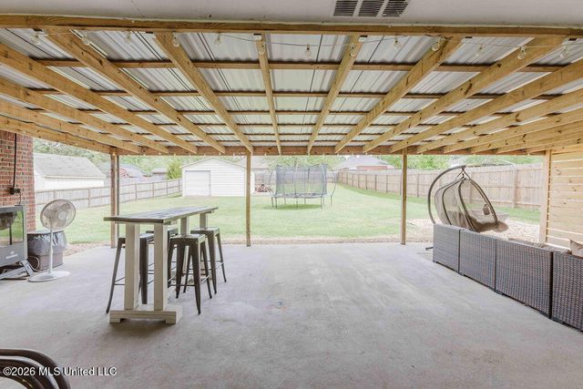 2000 Stonehendge Drive, Brandon, MS 39042