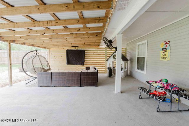 2000 Stonehendge Drive, Brandon, MS 39042