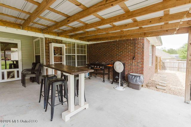 2000 Stonehendge Drive, Brandon, MS 39042