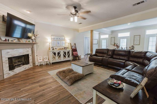 2000 Stonehendge Drive, Brandon, MS 39042