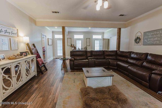 2000 Stonehendge Drive, Brandon, MS 39042