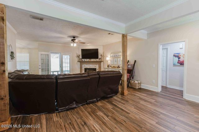 2000 Stonehendge Drive, Brandon, MS 39042