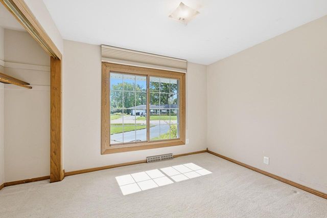 6226 W Ester PLACE, Brown Deer, WI 53223