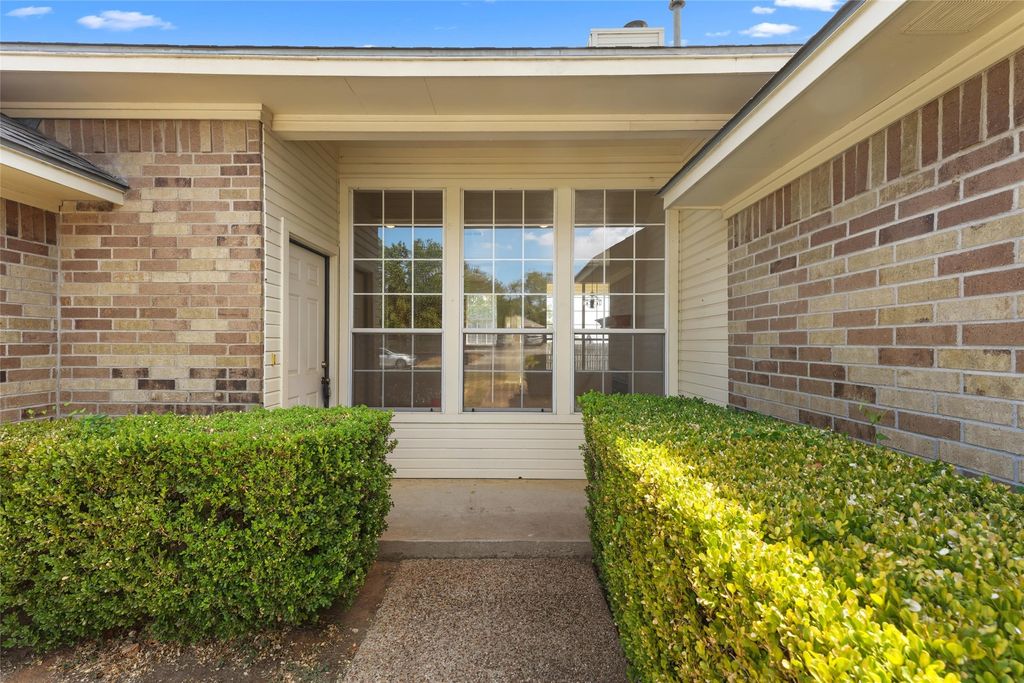 419 Strata Drive, Denton, TX 76201 — photo 4
