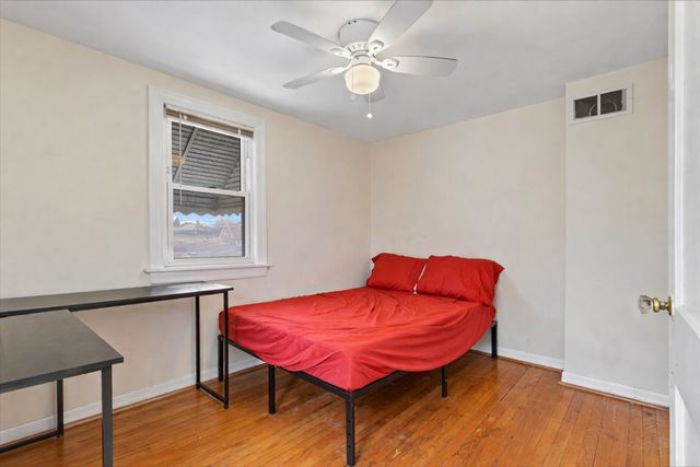 3301 N Ozanam Avenue, Chicago, IL 60634