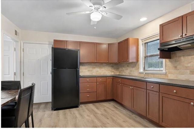 3301 N Ozanam Avenue, Chicago, IL 60634