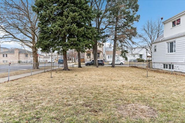 3301 N Ozanam Avenue, Chicago, IL 60634
