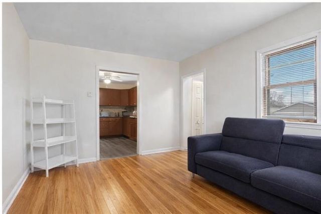 3301 N Ozanam Avenue, Chicago, IL 60634