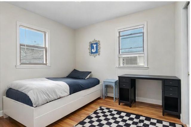 3301 N Ozanam Avenue, Chicago, IL 60634