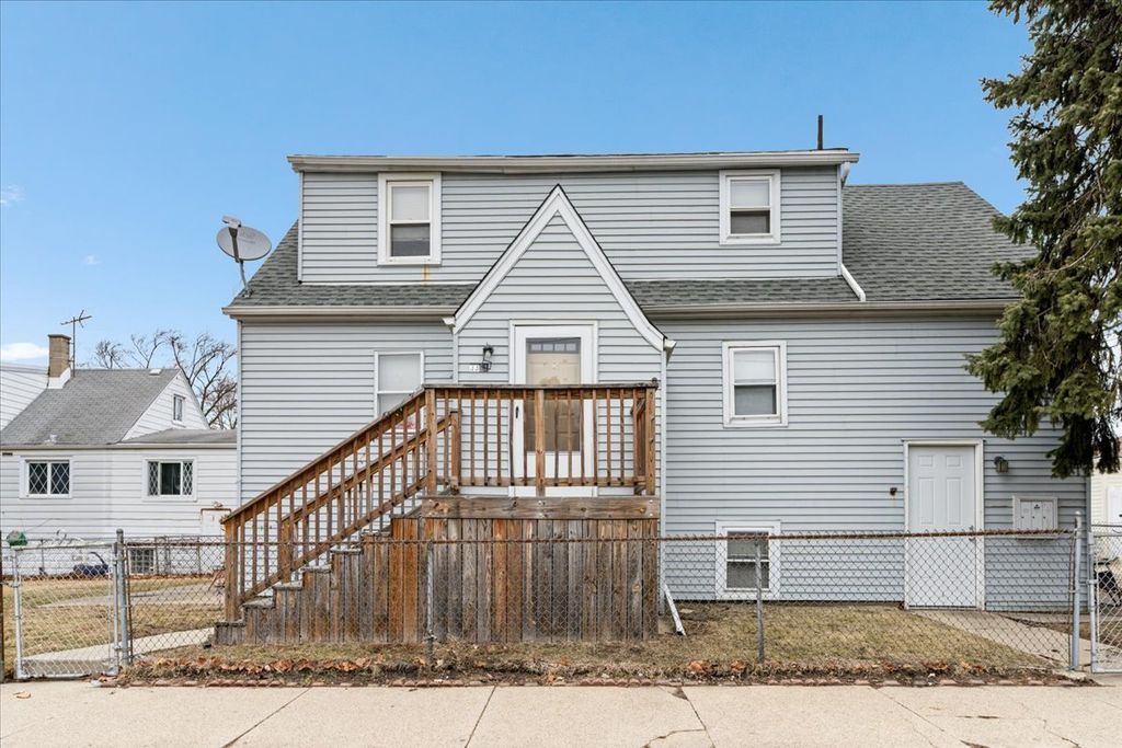 3301 N Ozanam Avenue, Chicago, IL 60634