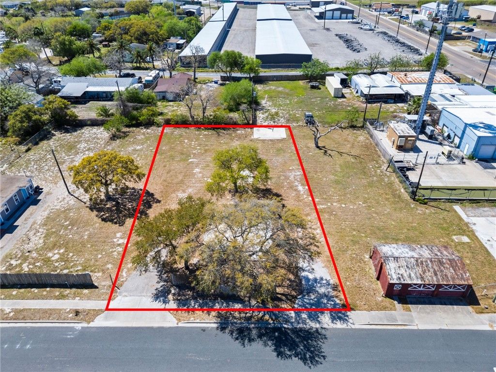 533 Claride St, Corpus Christi, TX 78418 — photo 2
