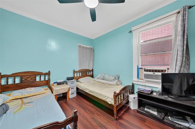 3844 Caniff Street, Hamtramck, MI 48212