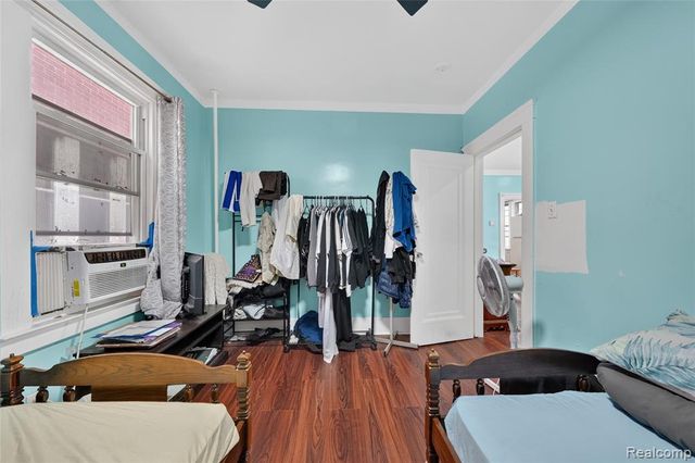 3844 Caniff Street, Hamtramck, MI 48212