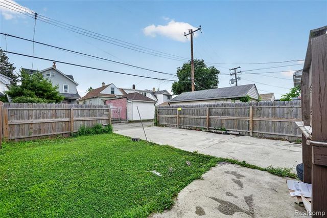3844 Caniff Street, Hamtramck, MI 48212