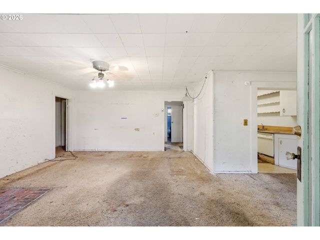 13646 Se RHINE St, Portland, OR 97236