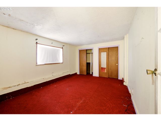 13646 Se RHINE St, Portland, OR 97236