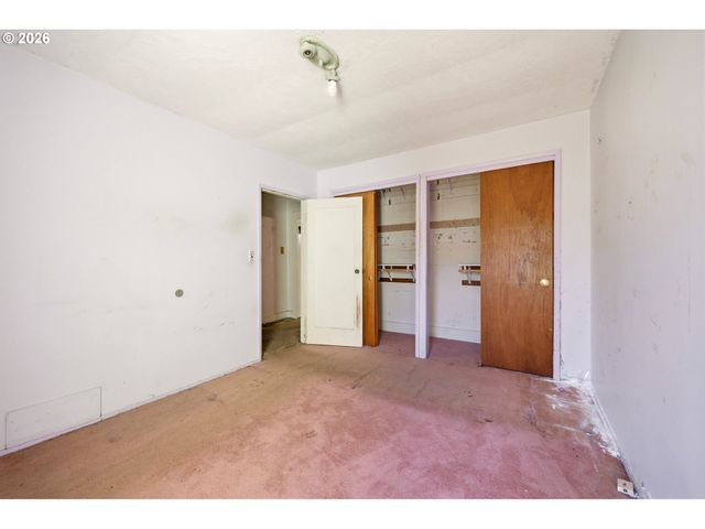13646 Se RHINE St, Portland, OR 97236