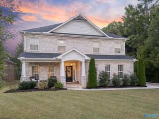 135 Huntsmen Lane, Harvest, AL 35749